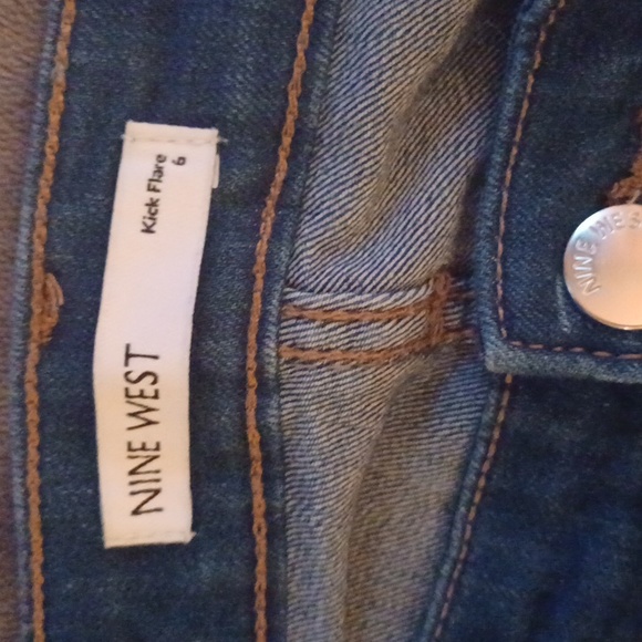 NINE WEST kick flare jeans - Picture 5 of 7